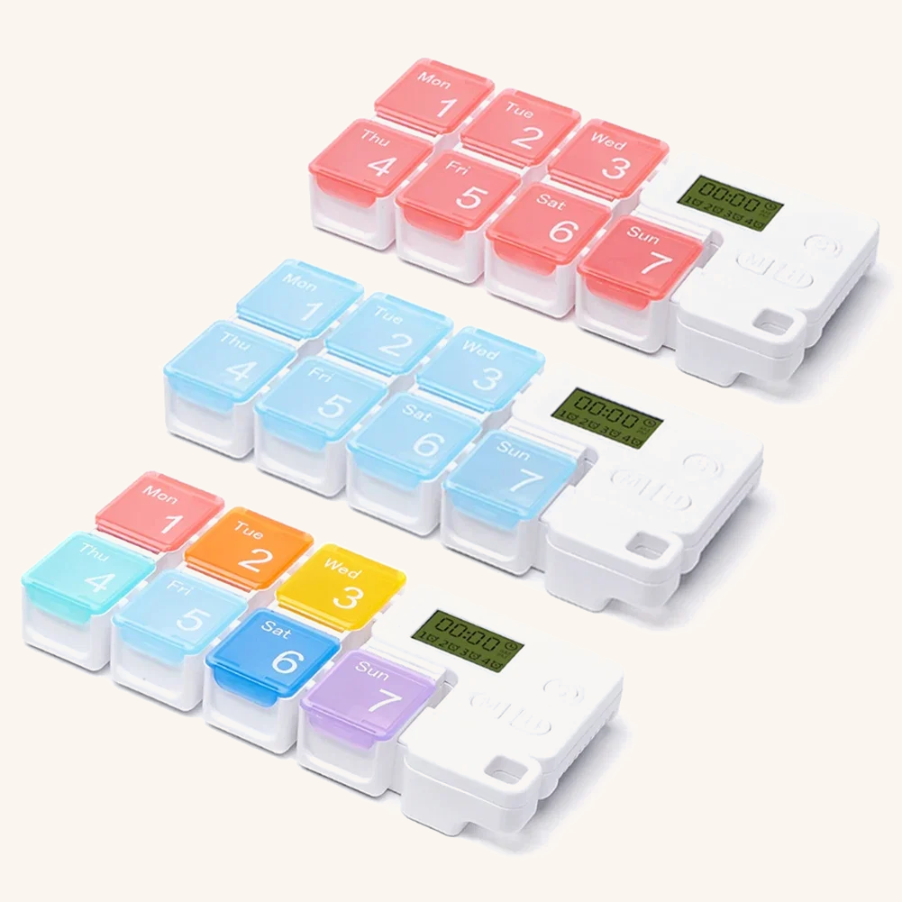 Smart 4-slot pill case with alarm